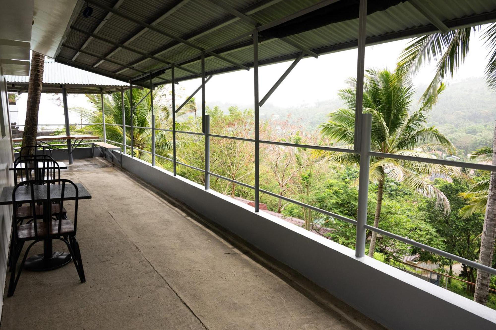 Av Suites Puerto Galera Exterior photo