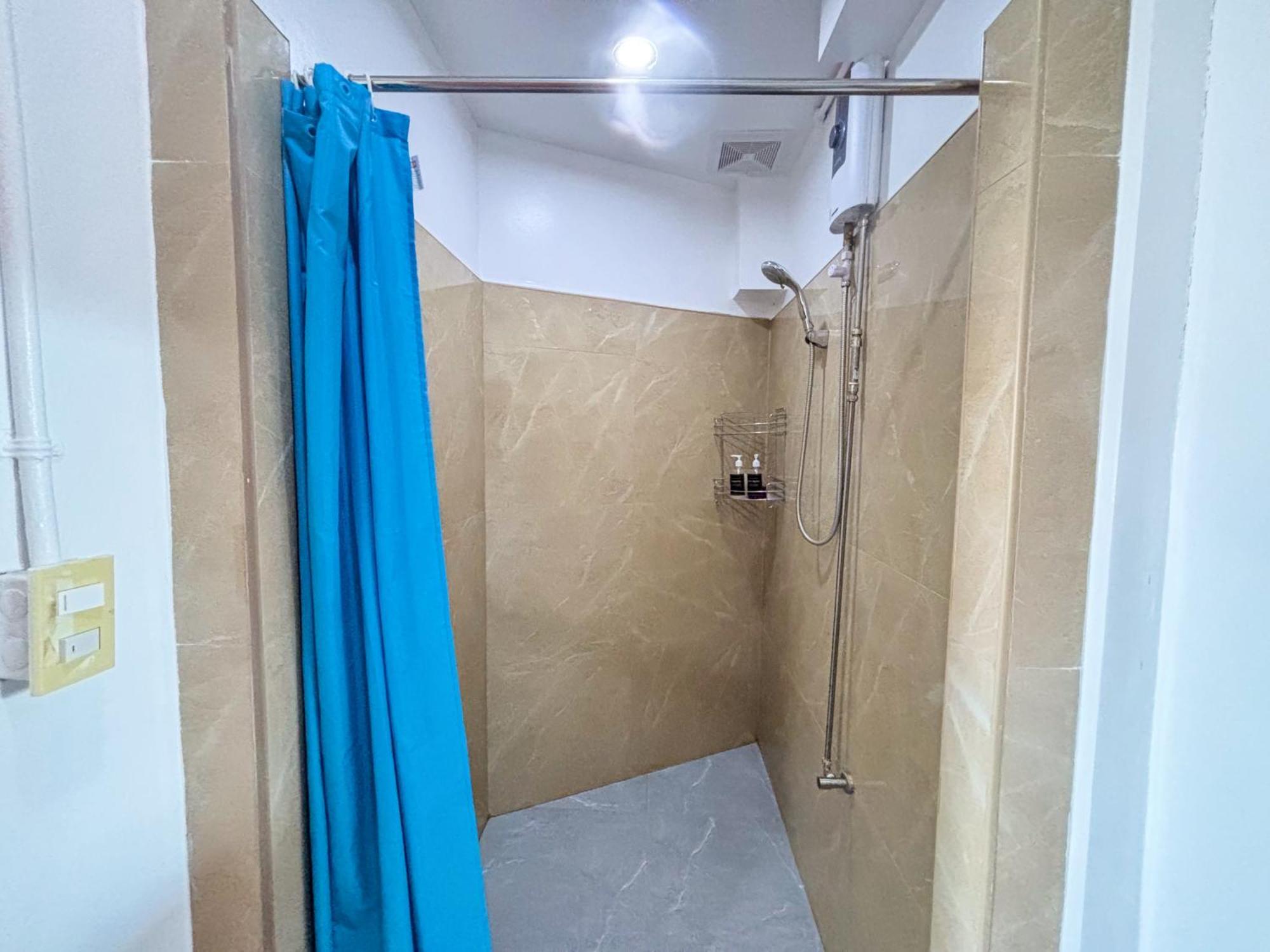 Av Suites Puerto Galera Exterior photo